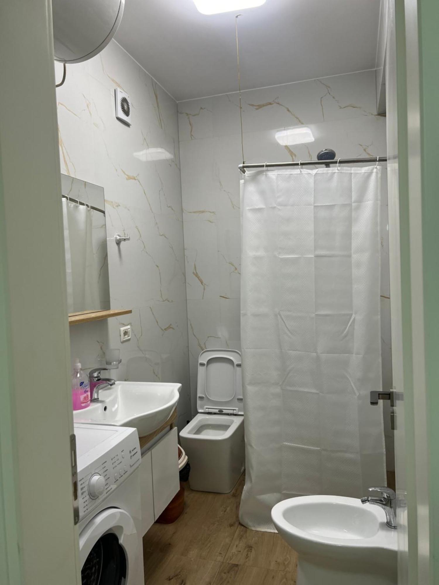 Condor Center Luxury Apartment Tirana Exterior photo