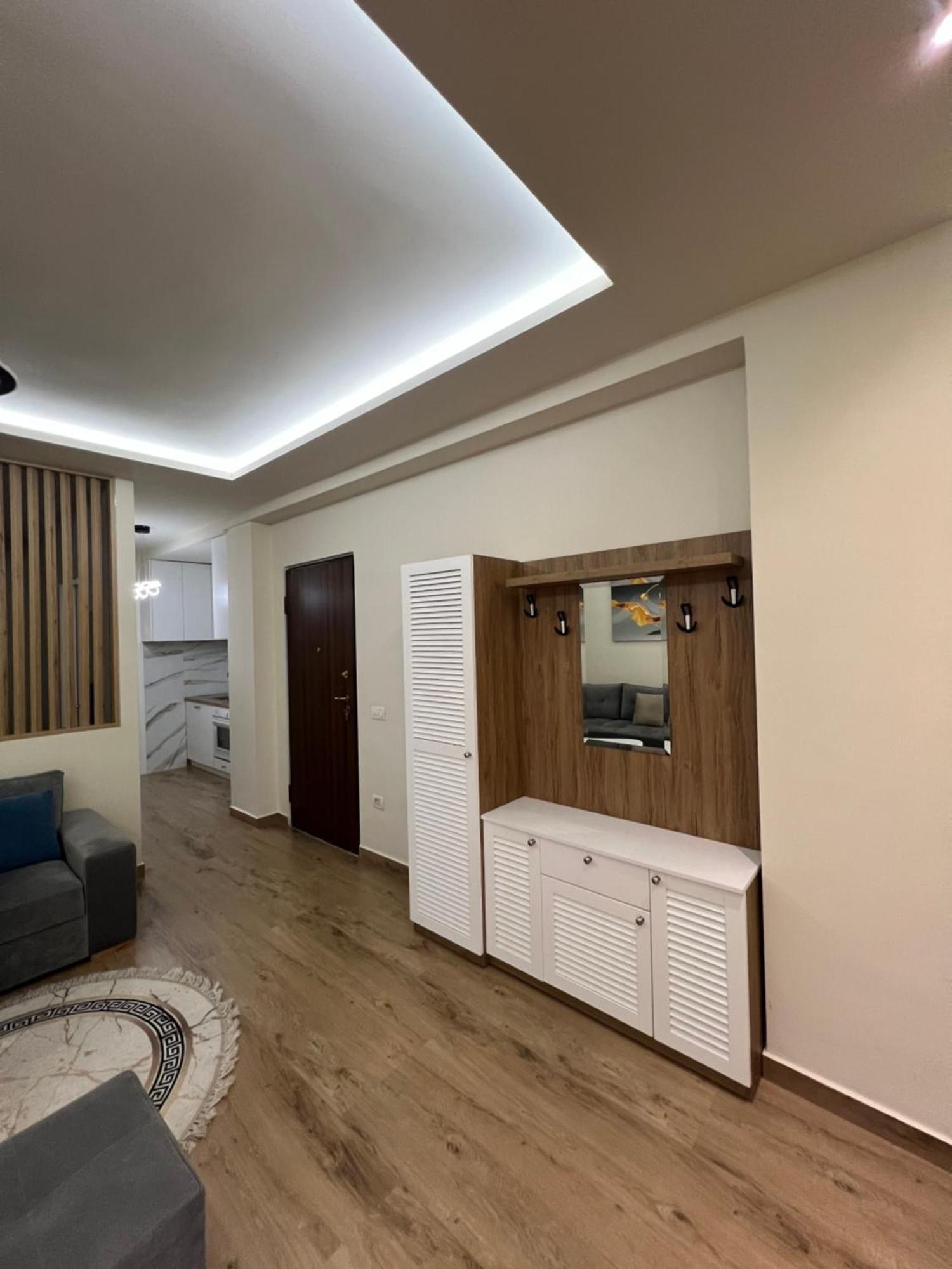 Condor Center Luxury Apartment Tirana Exterior photo